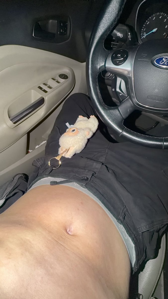 cloudycummer's tweet image. i had mozzarella sticks and popcorn at the theater just now :( fnaf 2 was goated tho