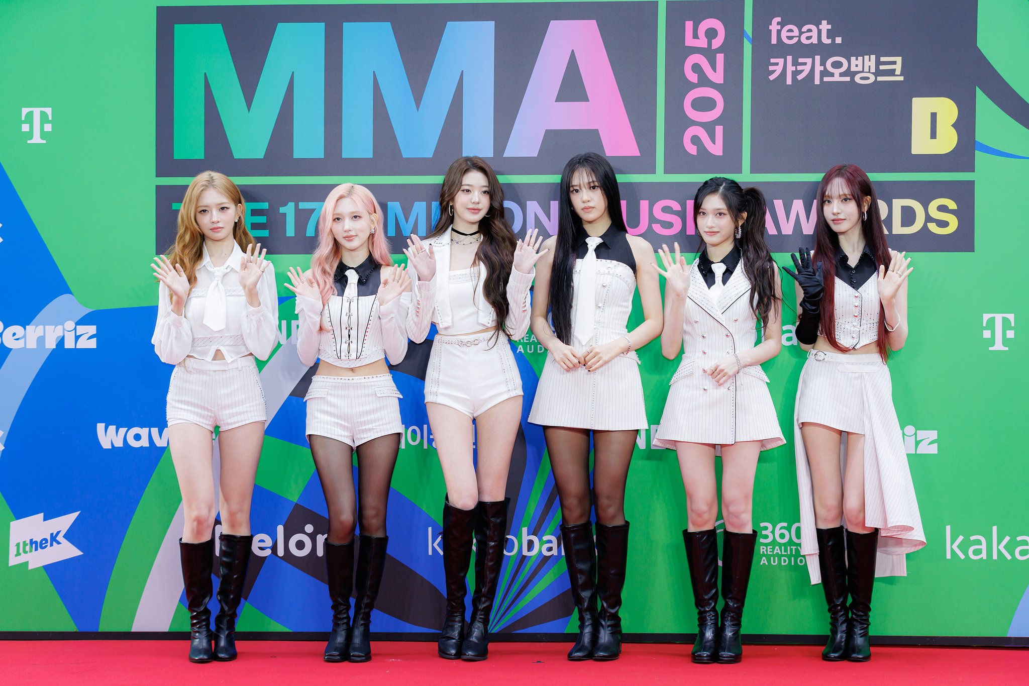 G8mH26la4AAhLqR?format=jpg&name=large