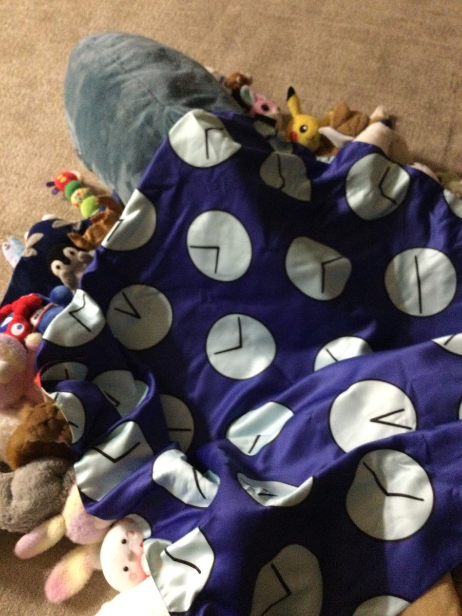 図書館の夜の大冒険終了！図書館の色々なところをたくさん見れたね♪ひとりで寝るのは心配だけど、みんなで寝たらこわくない！みんな仲良くお休みなさい♪