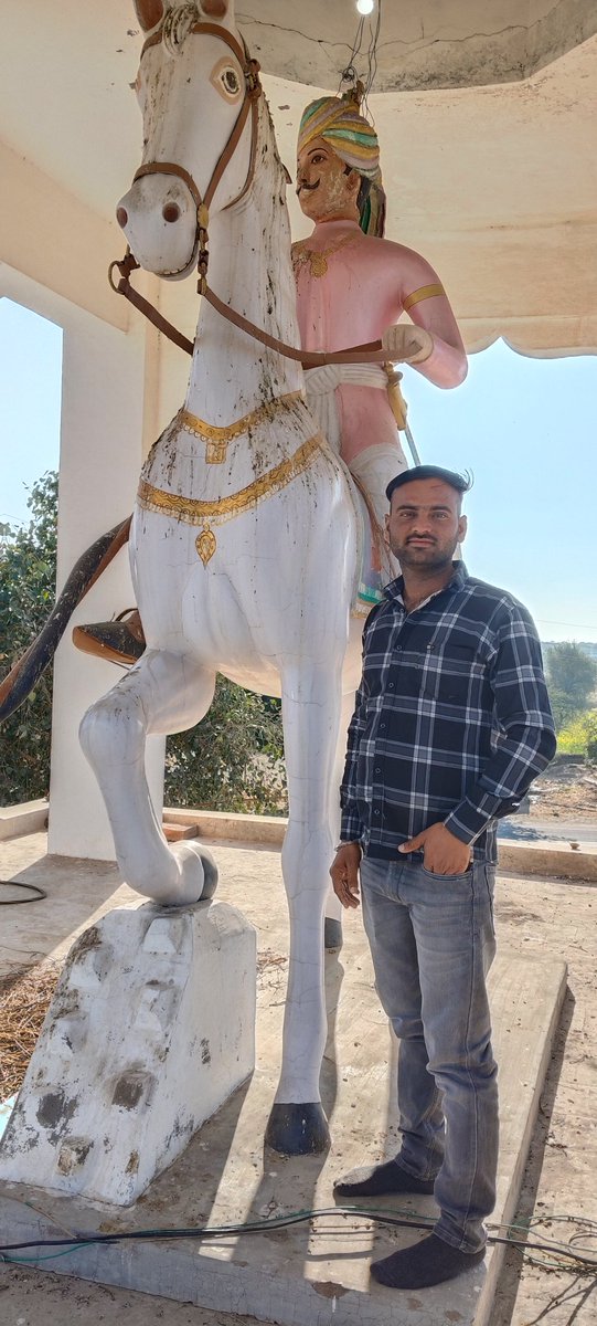 MukeshC08131974's tweet photo. श्री #सत्यवादी_वीर_तेजाजी_महाराज की जय 🚩🚩🚩
#नोखा_बीकानेर 😍✌️
#tejaji #veertejaji #lilan #choudhary #nokha https://t.co/8U29Kb3k3M
