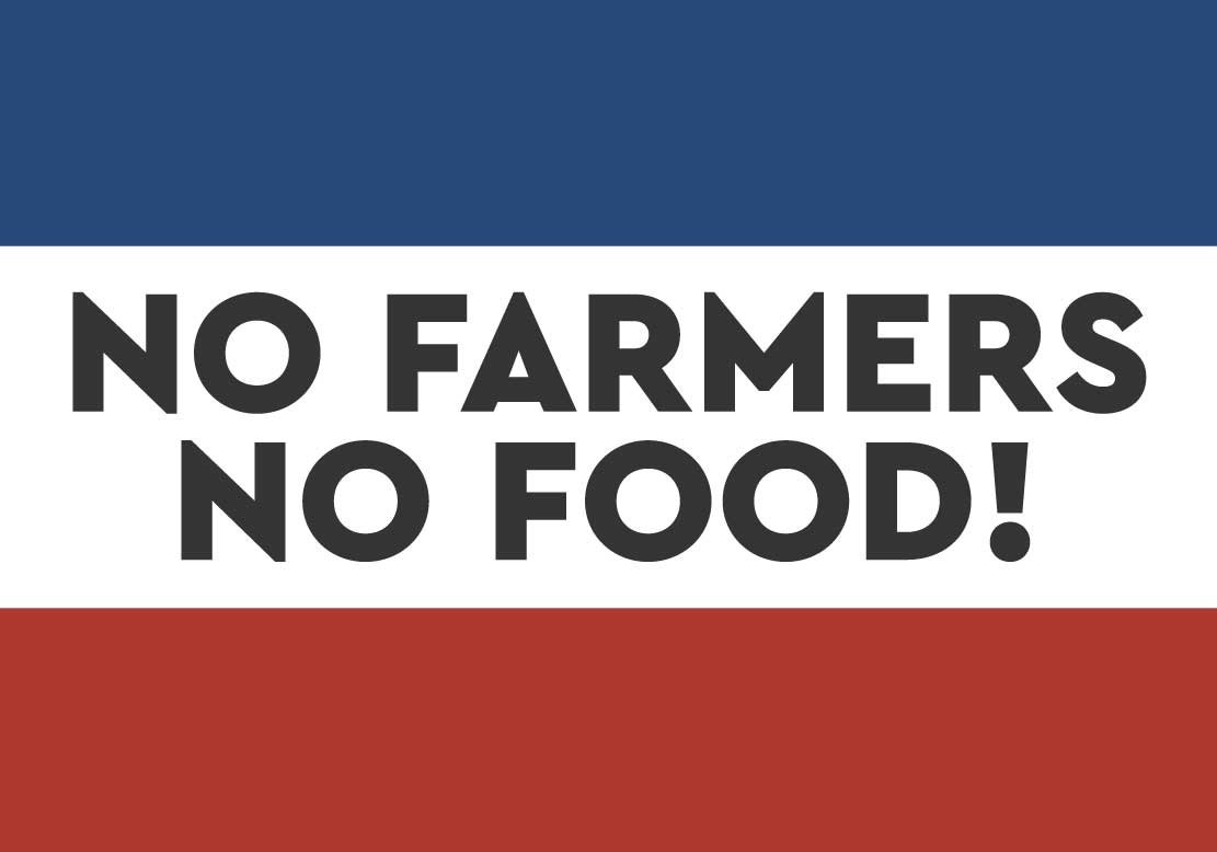 veen_els's tweet photo. Zonder boeren en vissers is er geen eten 🤷‍♀️ De EU probeert boeren en vissers kapot te maken. Boeren uit heel Europa voeren actie, maar de Nederlandse media houden ons mondjesmaat op de hoogte. Maar er zijn genoeg filmpjes op @X die laten zien dat het menens is. Ik sta pal achter boeren en vissers. #boerenprotesten #NoFarmersNoFood
Zonder boeren en vissers is Nederland Nederland niet meer. Allevier mijn grootouders waren boeren. Mijn ooms hadden een boerderij. Die boerderijen zijn er voor het grootste deel niet meer. Er wordt vlees geïmporteerd uit verre landen. Graan, groenten en vruchten komen voor een groot deel uit het buitenland. Maar elke burger heeft voedsel nodig. Wat probeer ik zelf te doen? Ik koop mijn groenten, fruit, vis en vlees bij boeren uit de buurt, bij winkels in mijn eigen dorp die groenten en fruit van boeren en kwekers uit de buurt verkopen. Ik wil niet dat Nederland, onze mooie rivierdelta aan de Noordzee, verandert in een soort Singapore aan de Noordzee en het EU beleid leidt daar wel naartoe. Ik ben voor vrede en rechtvaardigheid, maar die zijn allang verdwenen. Overheid, Justitie en OM meten voortdurend met twee maten. Dissidenten met de verkeerde mening worden gecensureerd, daarvan wordt het X account afgepakt, worden soms zelfs gevangen gezet. Nederland is niet meer het Nederland waarin ik ben opgegroeid. De kranten verspreiden propaganda en houden mensen in slaap gesust, dromend dat Nederland nog een democratische rechtsstaat is. Ik weet wel beter na de afgelopen jaren. Ik hoop dat steeds meer mensen ontwaken en opstaan en zich vrijuit uitspreken. Trek je niks aan van frames als complotdenker of extreem-rechts, dat zijn sneue tactieken van een burocratie die op het punt staat in te storten; de EU. De vlag van de EU vervult me met weerzin, omdat ze voor mij onderdrukking van vrijheid van meningsuiting en boeren symboliseert.