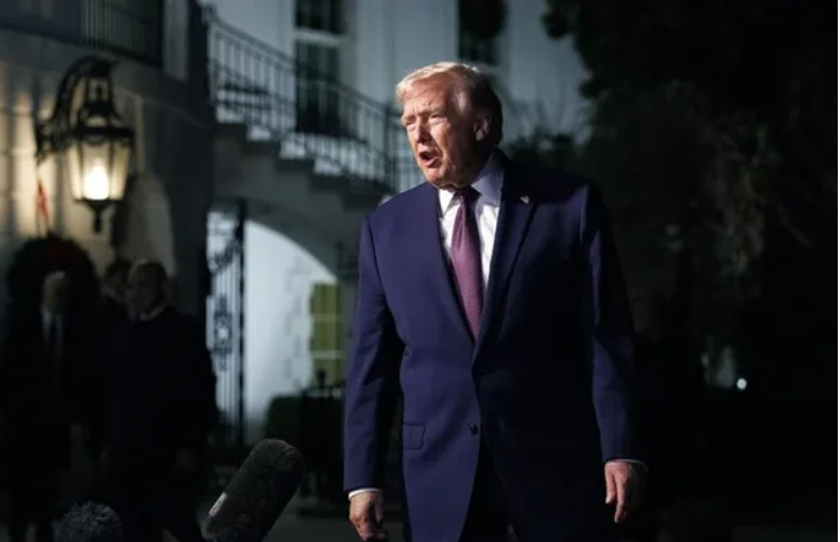 أول تعليق من ترامب على الضربة المكثفة ضد "داعش" في سوريا 