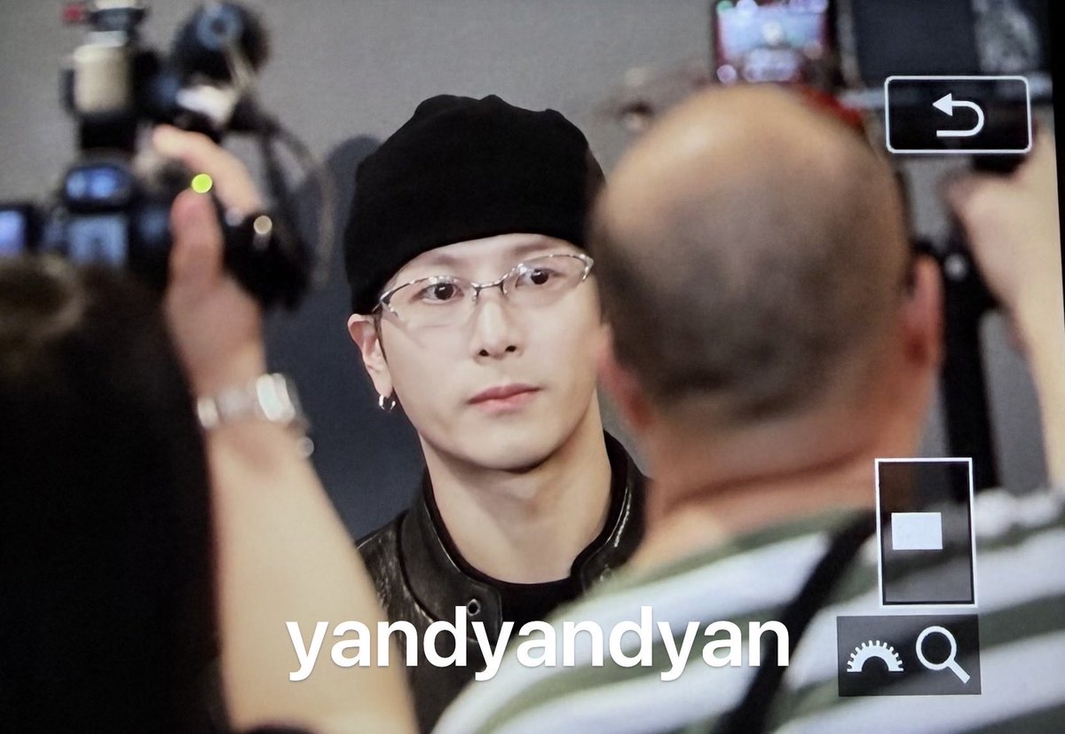 InitialHeart's tweet image. 251220 Team HK
#JacksonWang    
#잭슨    
#王嘉爾 
#王嘉尔