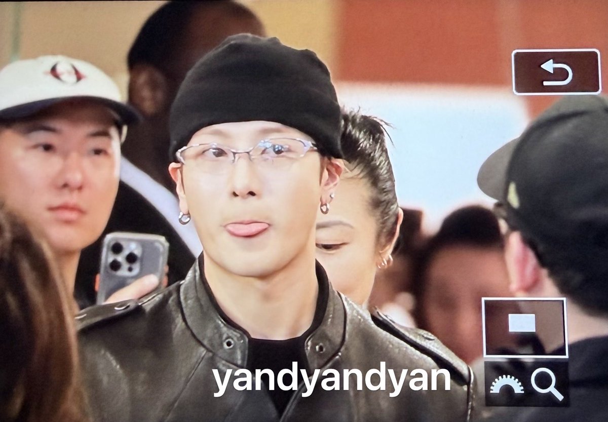 InitialHeart's tweet image. 251220 Team HK
#JacksonWang    
#잭슨    
#王嘉爾 
#王嘉尔