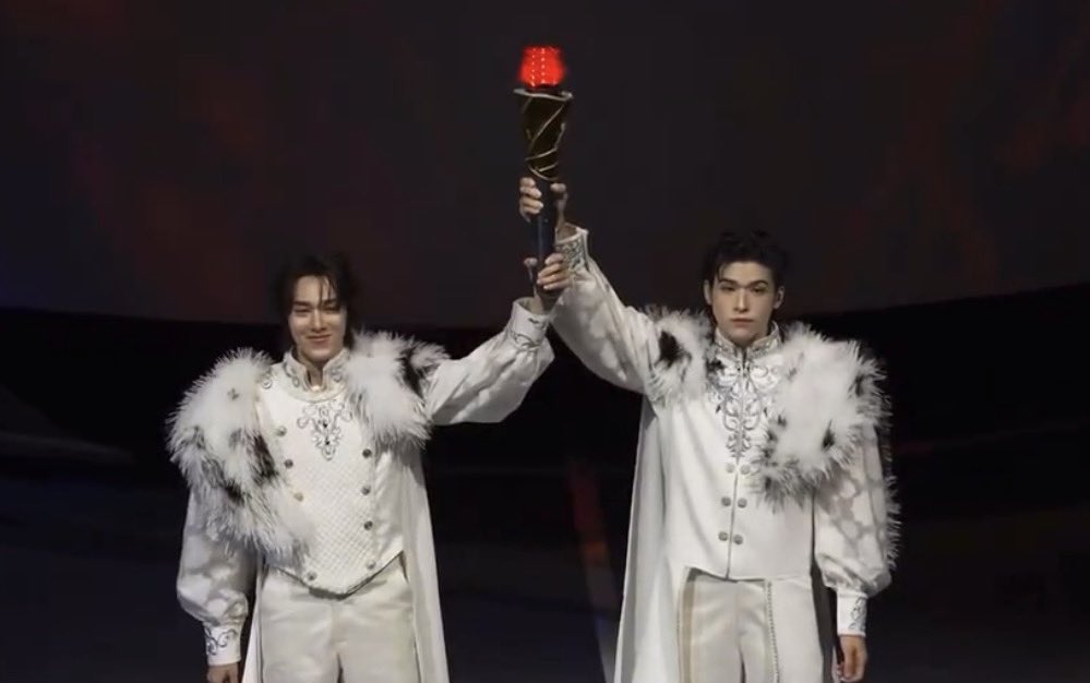 spnanihirunkit's tweet image. ภูมิใจมาก 😭😭😭😭

SKYNANI SMYLENEONA NO1

#GMMTVSTARLYMPICS2025
#hirunkit_ @Hirunkit_
#SkyNani