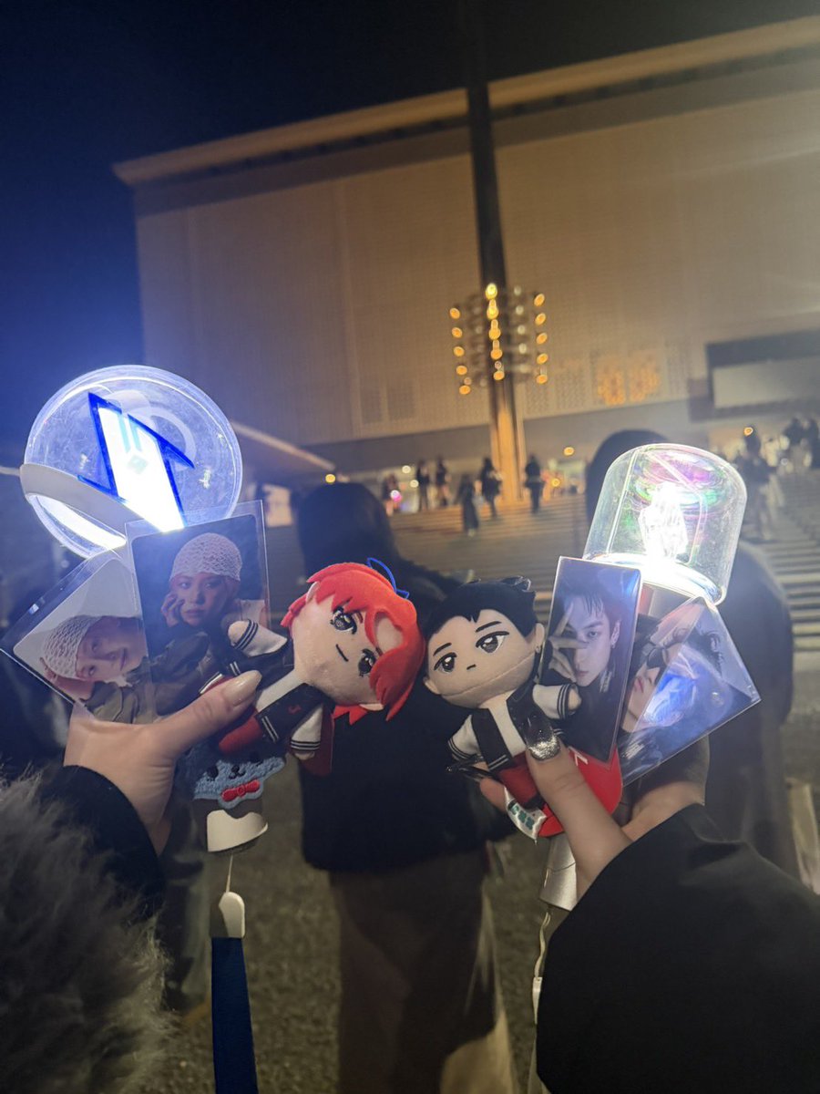 krn_j1__32's tweet photo. 肉眼で見た蓮くんほんとに美しすぎた👀✨
特大るんき見れて、けごの美しい腹筋見れてもう2025最後にはもってこいの現場でした
JO1、JAMさん来年もよろしくお願いします🙇‍♀️ https://t.co/HPaAQrJv5S