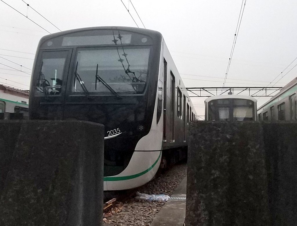 2025.12.20 長津田検車区 午後 確認は奥のみ 2135F が再度移動してまし