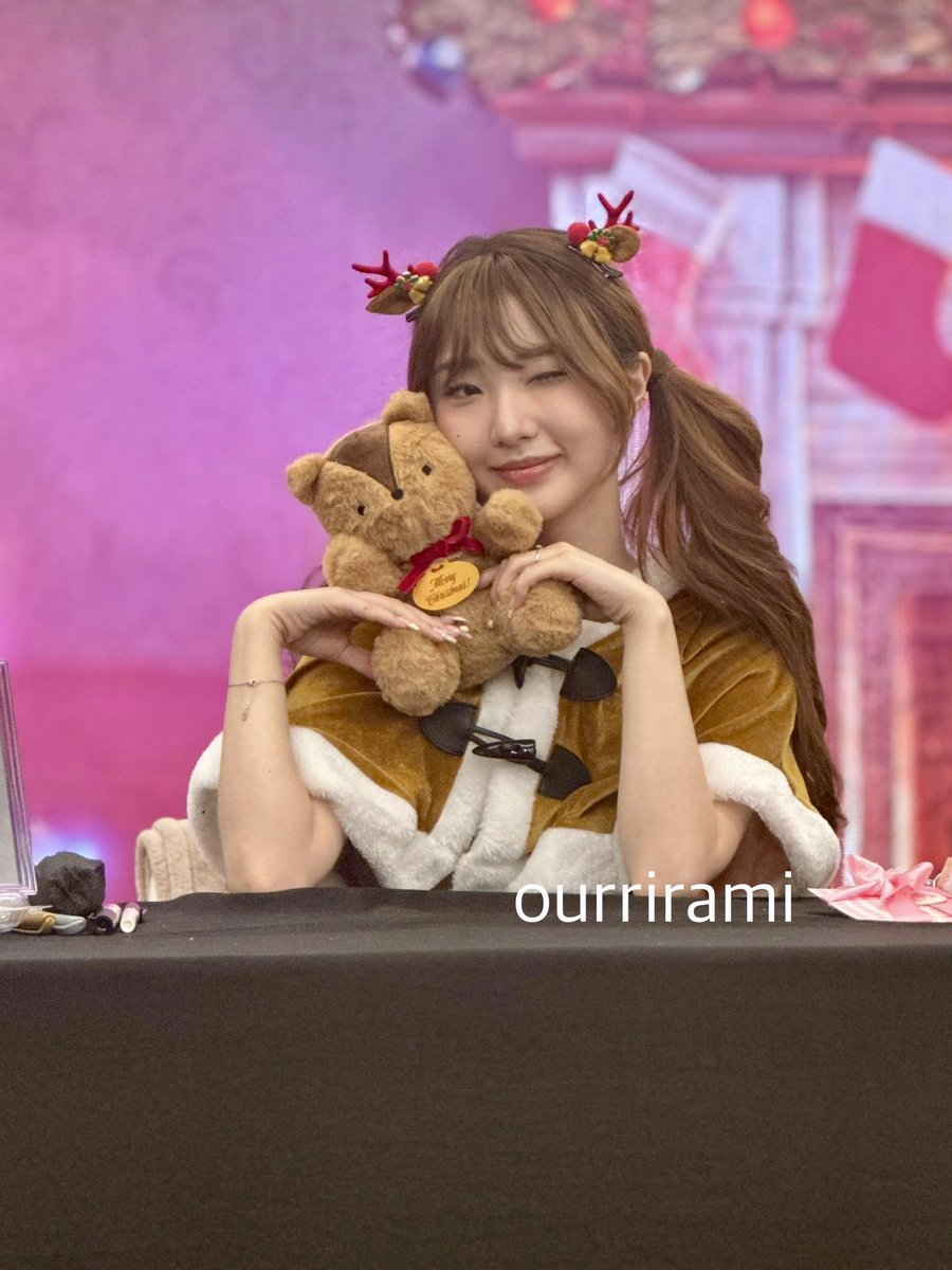 251220 ₍ᐢ•ﻌ•ᐢ₎✧˖°.

#여진 #YEOJIN