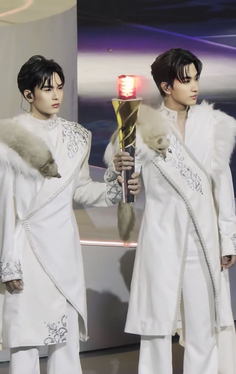 DOMIIA PerthSanta トレカ DOMIIA ACRYLIC CLIP STAND WITH PERTHSANTA PHOTOCARD