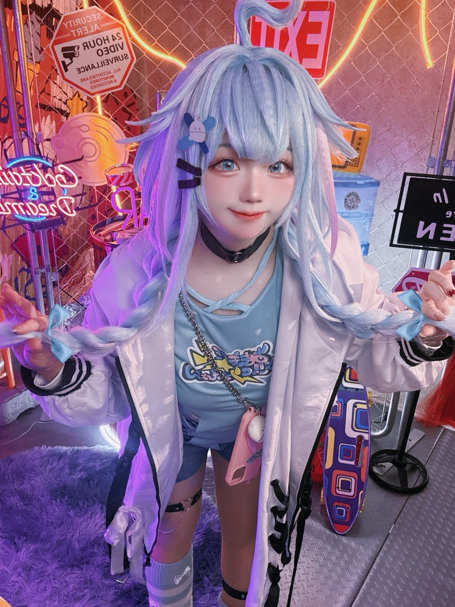 神咲るう tweet media