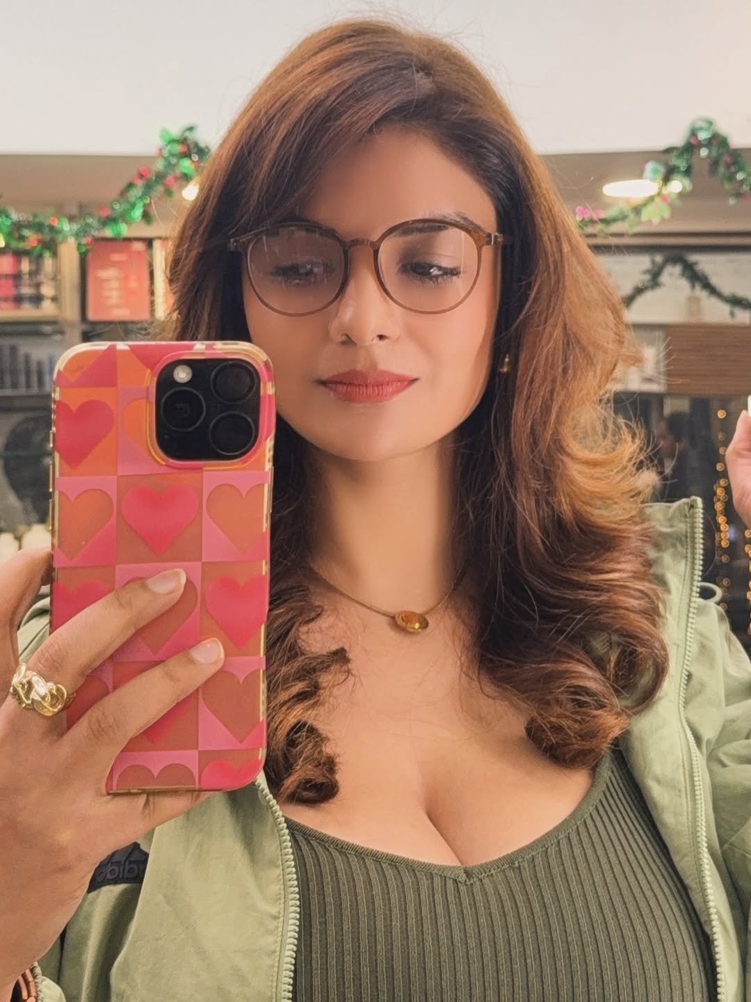 G8mM6ppa4AAXrVl?format=jpg&name=large