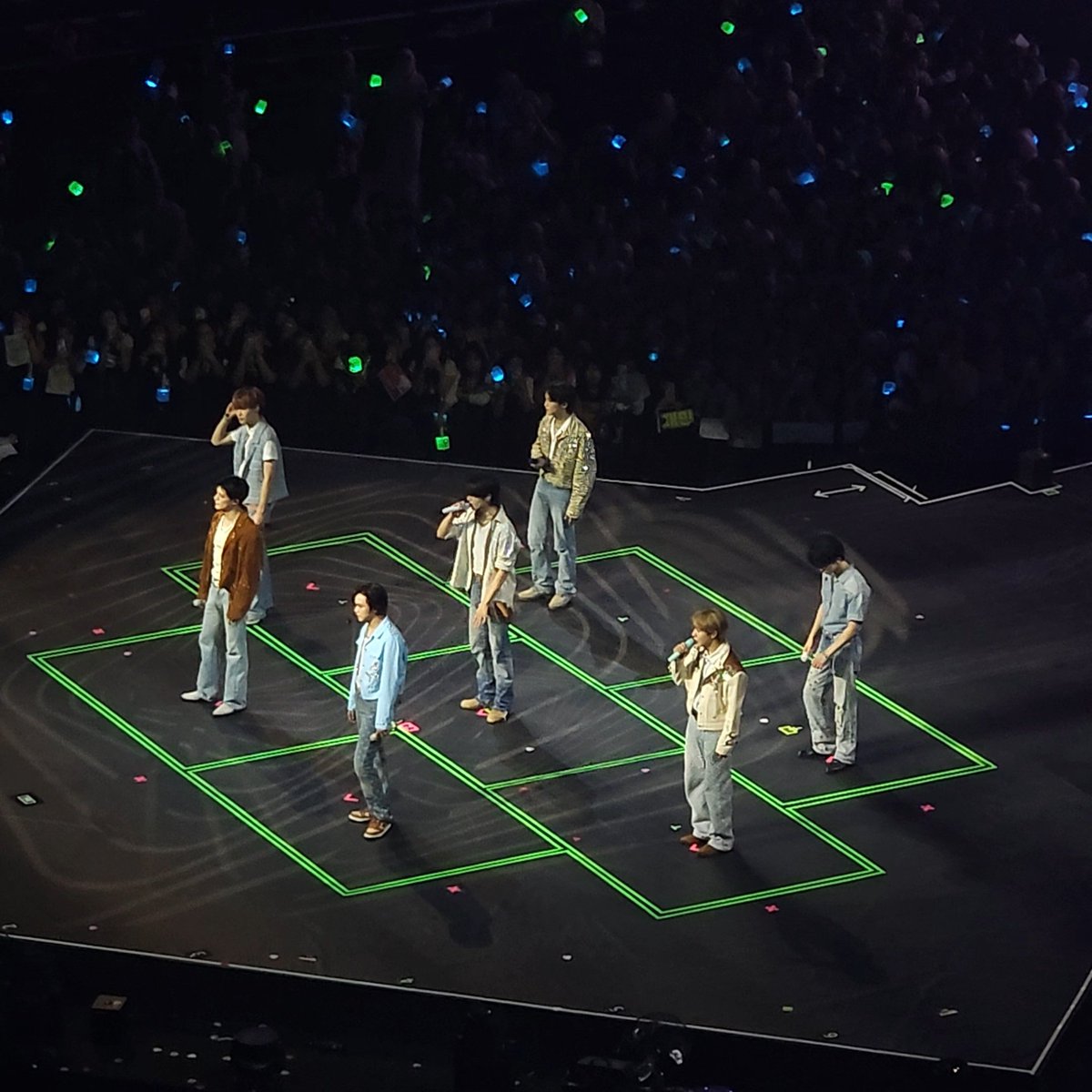 hanlix2Ho's tweet photo. After 9 years (on &amp; off stanning them) finally i went to my first NCT concert. 💚🌱 #TDS4inKL #NCTDREAM https://t.co/SYqFpSyPXP