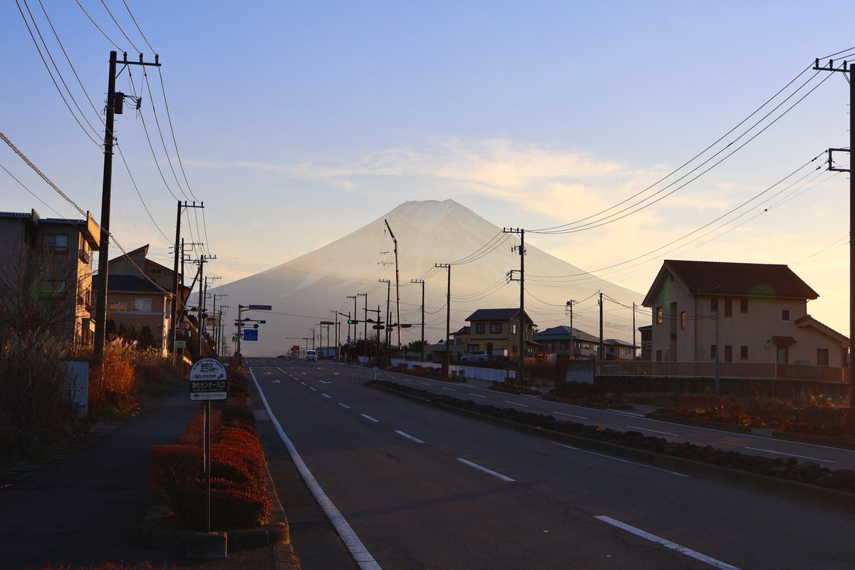 systole_'s tweet image. I saw Mount Fuji at golden hour :)