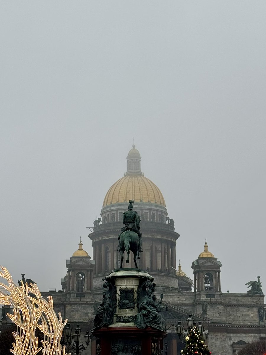 kryptobeaver's tweet image. GM!
It fascinates me every time I see it. The magnificent St. Isaac’s Cathedral.