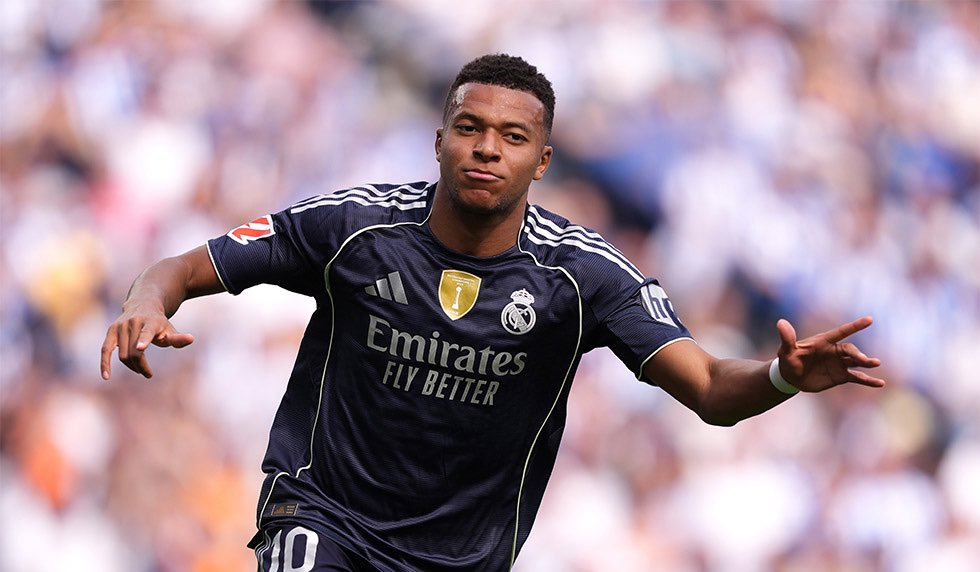 _BeFootball's tweet image. 🚨 Au sein du Real Madrid, on considère Mbappé 🇫🇷 comme 𝗣𝗟𝗨𝗦 𝗥𝗔𝗦𝗦𝗘𝗠𝗕𝗟𝗘𝗨𝗥 et moins arrogant, capricieux et tyrannique que Ronaldo 🇵🇹😬.

CR7 pouvait parfois intimider ses partenaires.

(@lequipe)