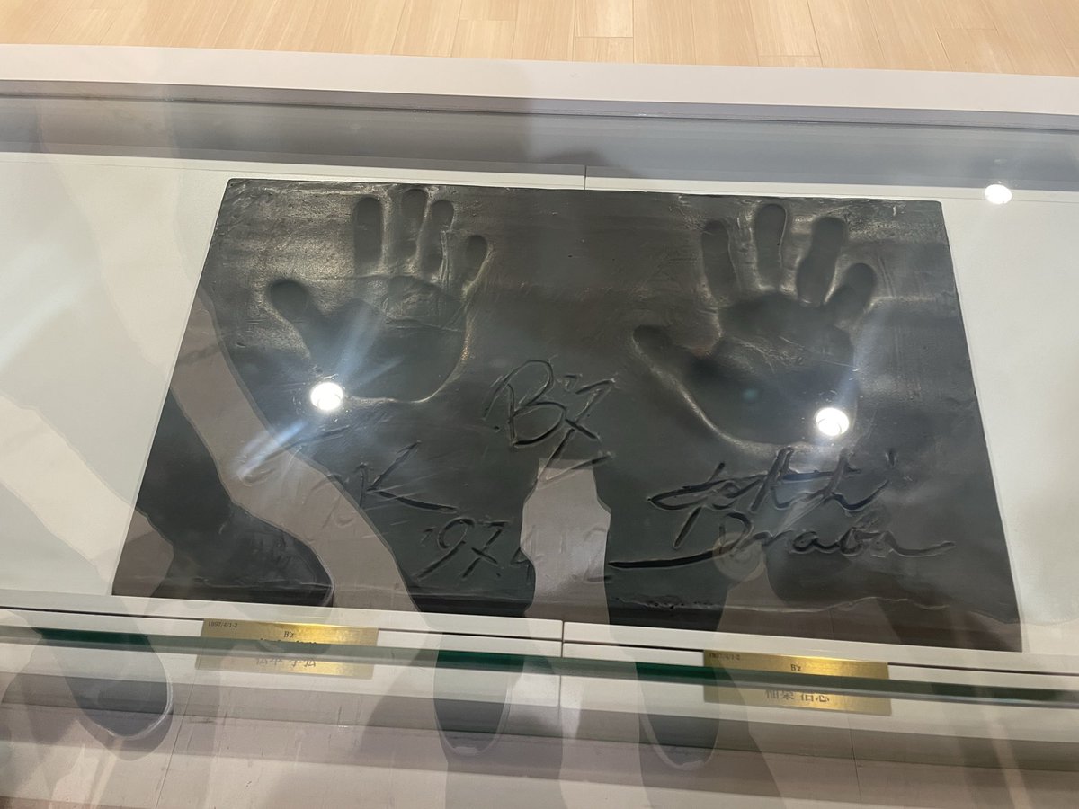 vvkandaiski's tweet photo. 「B’z LIVE-GYM 2025 -FYOP-」
京セラ2日目「体感Ｓ席」🥺参戦‼️
明日参戦ですがちょっと様子見にきました🙂‍↕️ガチャは売り切れでした #B'z #FYOP #京セラドーム https://t.co/wi32ywByyf