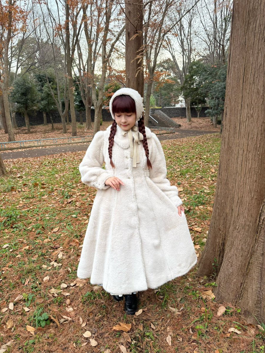 青木美沙子ちゃん着用 MILK×TWINSTARS パフ＆ポフ ファーコート 可愛すぎるコートが完成したので見て欲しい💓 - YouTube