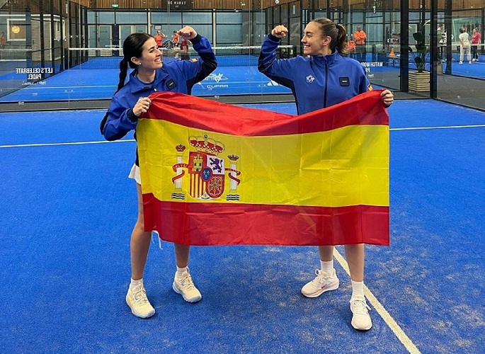 Defensagob's tweet photo. 🎾Enhorabuena a la delegación española por su gran papel en el Campeonato  Europeo de Pádel Militar en Utrecht, Países Bajos. 

🏅En categoría femenina nuestras representantes han copado el podio, dejando muy  alto el pabellón de nuestras Fuerzas Armadas. https://t.co/lxjnhCQrpW