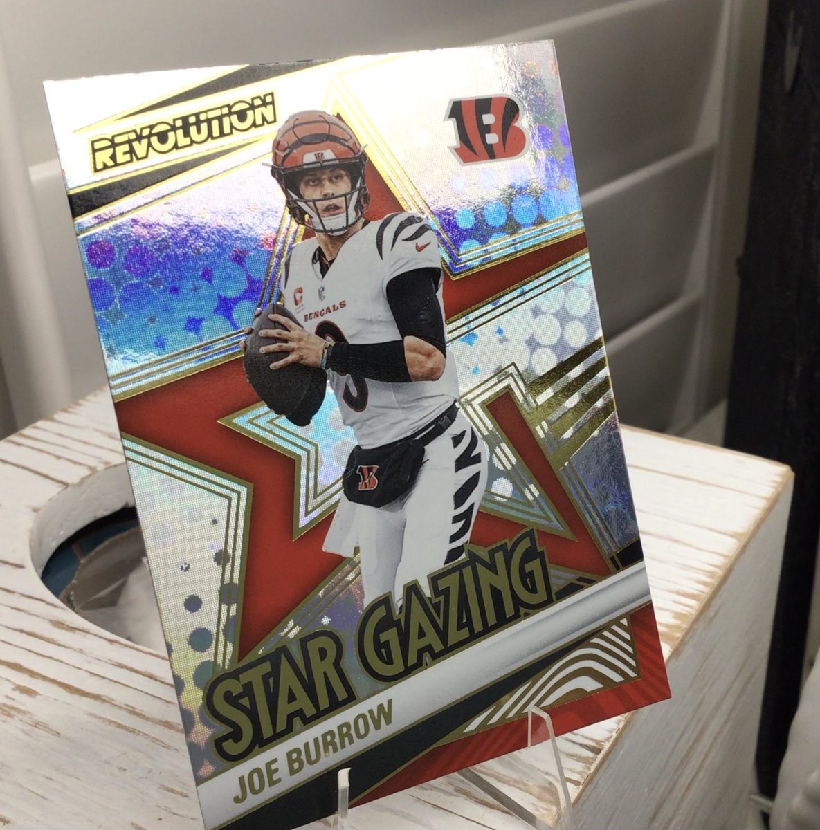 du47222292's tweet image. Today’s first giveaway - Just Pulled 2025  Panini Joe Burrow  #Giveaway #joeburrow 
Like🏈Follow🏈Repost🏈
Will the  Bengals  ever  be  good  again?!?