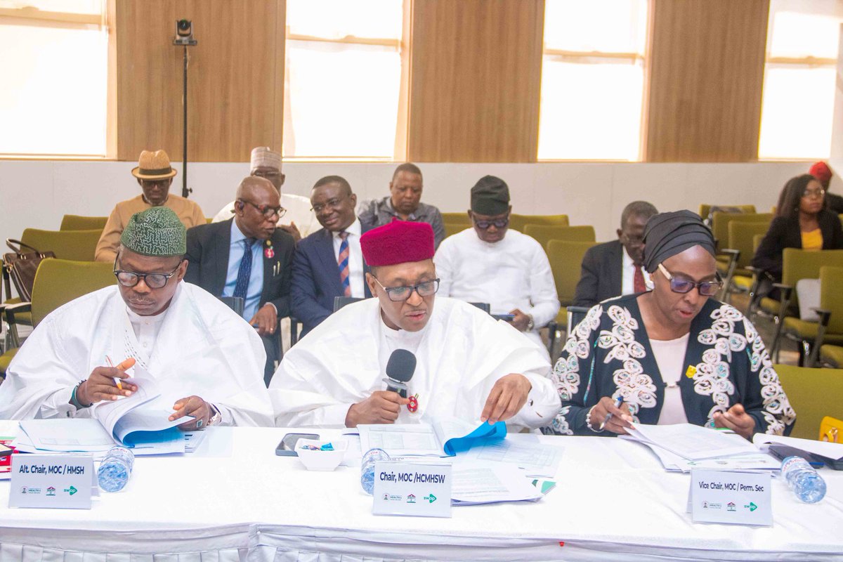 TheBHCPF's tweet photo. The 13th BHCPF Ministerial Oversight Committee has approved ₦32.9bn for Q4 2025 disbursement, in line with the #BHCPF 2.0 Guideline.
Funds will be released in January 2026 to strengthen PHC delivery nationwide.
#Health4All #UHCNigeria #HealthFinancing #NHSRII
#PrimaryHealthCare https://t.co/vJzwPp6cHW
