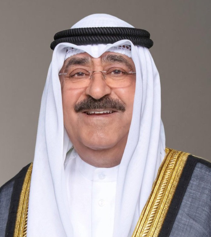 حضرة صاحب السمو أمير البلاد يتلقى رسالة تهنئة من أخيه سمو الشيخ ناصر المحمد الأحمد الجابر المبارك الصباح بمناسبة مرور عامين على تولي سموه مقاليد الحكم. * سموه بعث برسالة شكر جوابية إلى أخيه سمو الشيخ ناصر المحمد على ما أعرب عنه سموه من مشاعر طيبة 