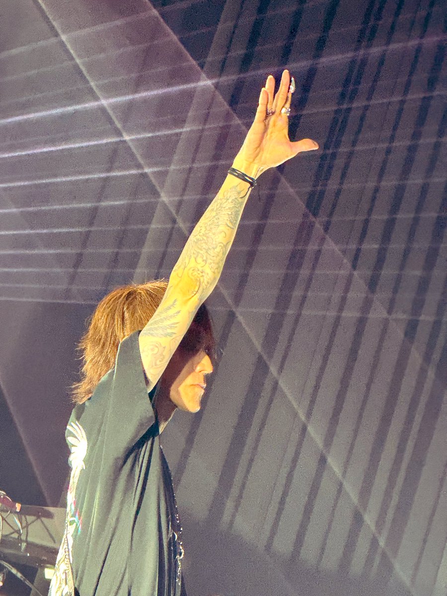 haluna_sea's tweet photo. かっこよかったなあSUGIZOさん
#FINALOFTHESNAKE🐍
#SUGIZO
#SUGIPIC https://t.co/iOdEhDVNQJ