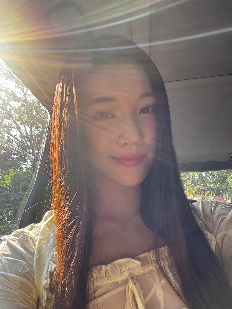 ginnynatnicha's tweet photo. #GinnyCelebrate25thWithAlkey https://t.co/yykbCAUV3D