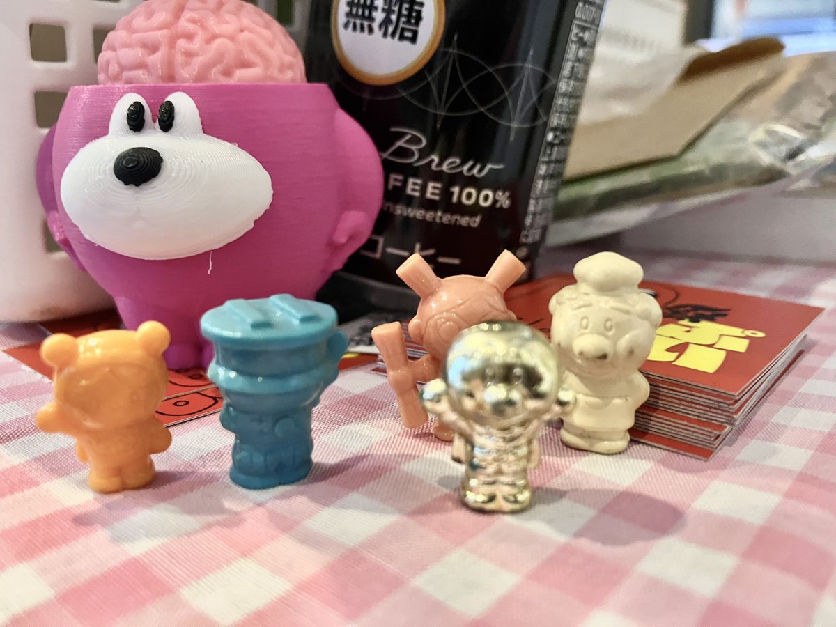 アンパンマンの有識者の方！！ご質問です。 この細かいフィギュアが何