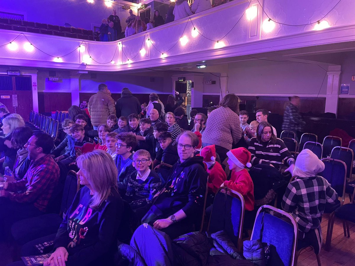 Thanks to everyone who came alomg to the panto at Portobello Town Hall last night. An enjoyable nightt for our group of 30. Oh yes it was!