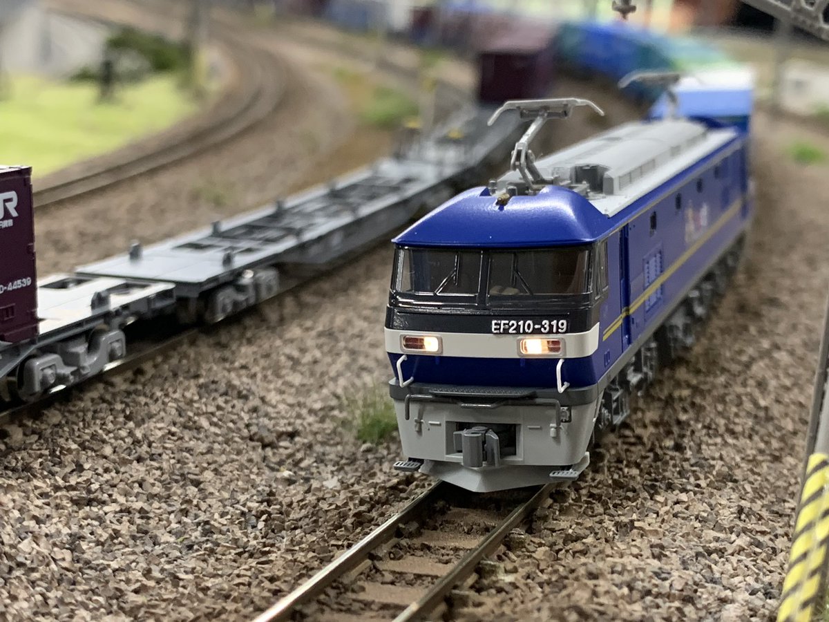 大阪】本日ご来店のお客様① 223系新快速 683系サンダーバードです