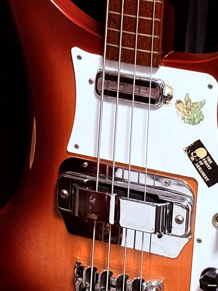 1週間後ですね。
12月27日(土) 秋葉原BECK
ゆうぞうpresents BECK忘年会
開場15:00開演15:30
前売¥1500当日¥2000(D別）
【出演】ホワイトEye's/MondayFunkSquad/SpiralJudge/法政大学エリマレイハワイアンズ/レゾラド/TAKAYAwithBECKBAND/ラムシャンク
ご予約は↓
theresogroup.wixsite.com/reso