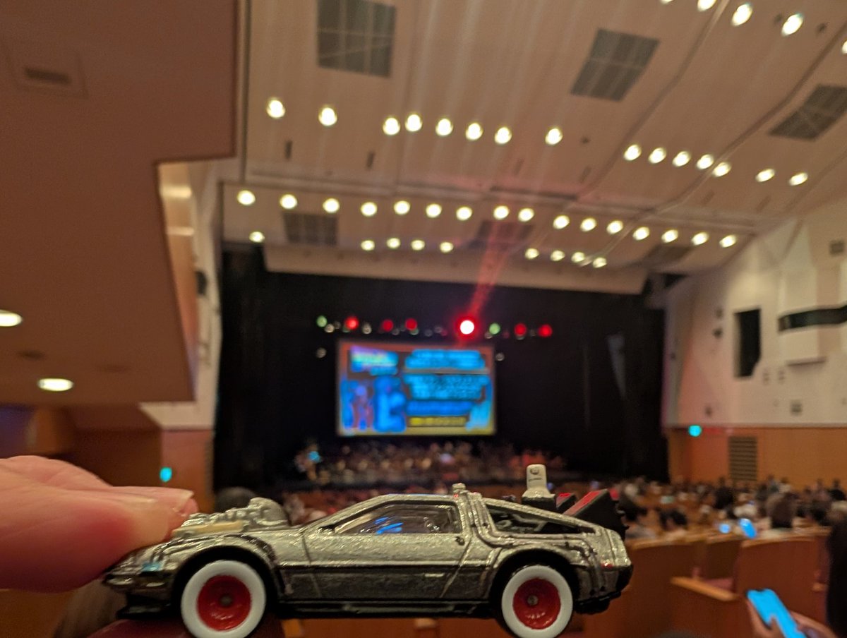 Nob96122978's tweet photo. @KyodoTokyo バック・トゥ・ザ・フューチャーコンサート🚗🌩️ https://t.co/5KLc9KzaCI