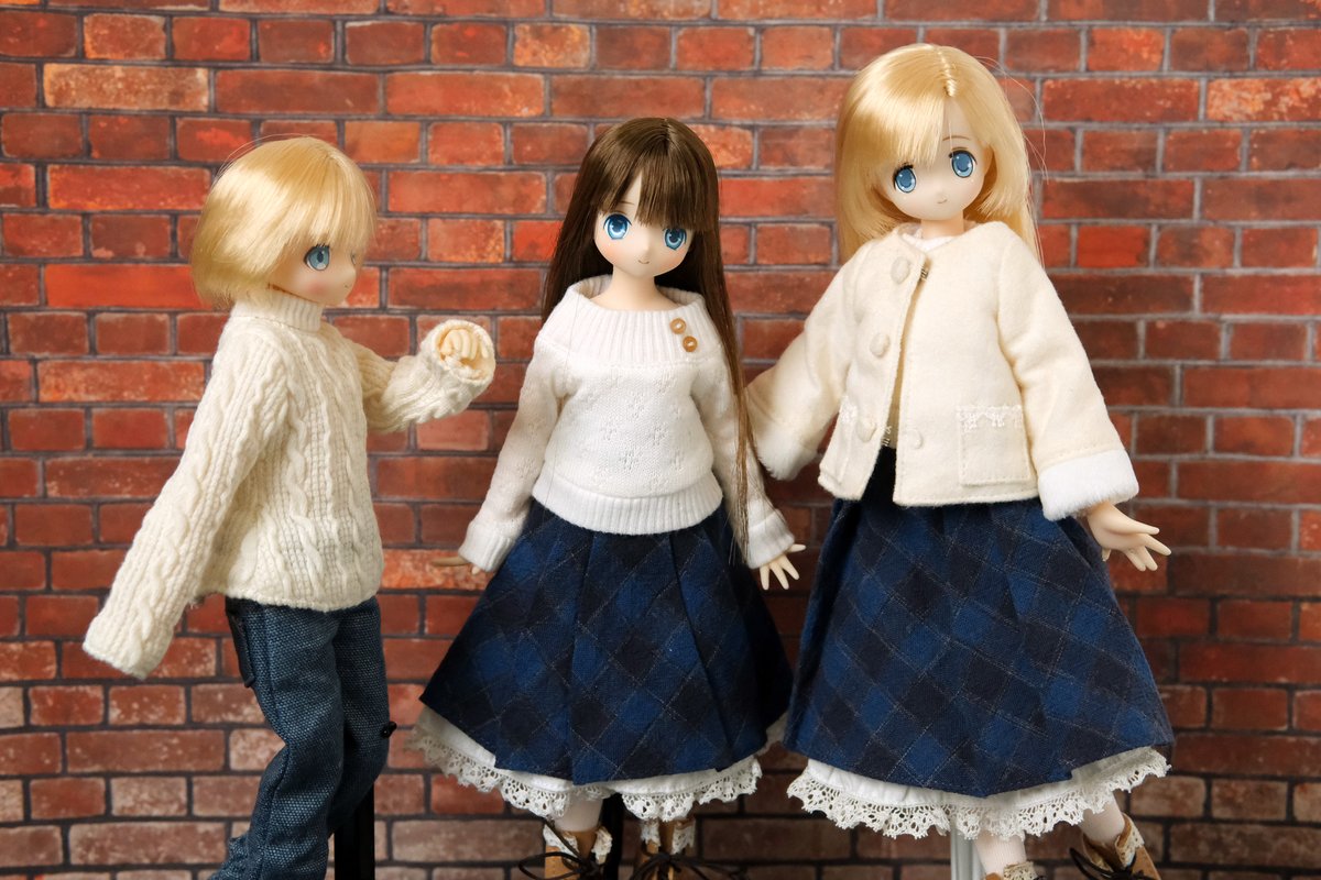 20周年つきはさんはライリさんとお揃い、そういえばライリさんには姉がいる設定だったなー。
「姉のツキハをご紹介しマス」
「ええっ！」