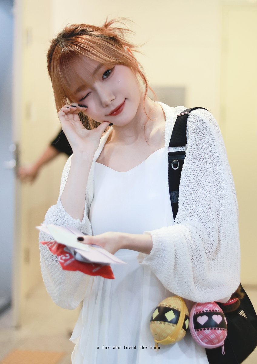 250611 경청 출근 HQ

너는 내가 오래 오래 오래 바라온 우주

#서영은 #영은 #SEOYOUNGEUN #YOUNGEUN #ソヨンウン #ヨンウン #徐永恩 #Kep1er #케플러