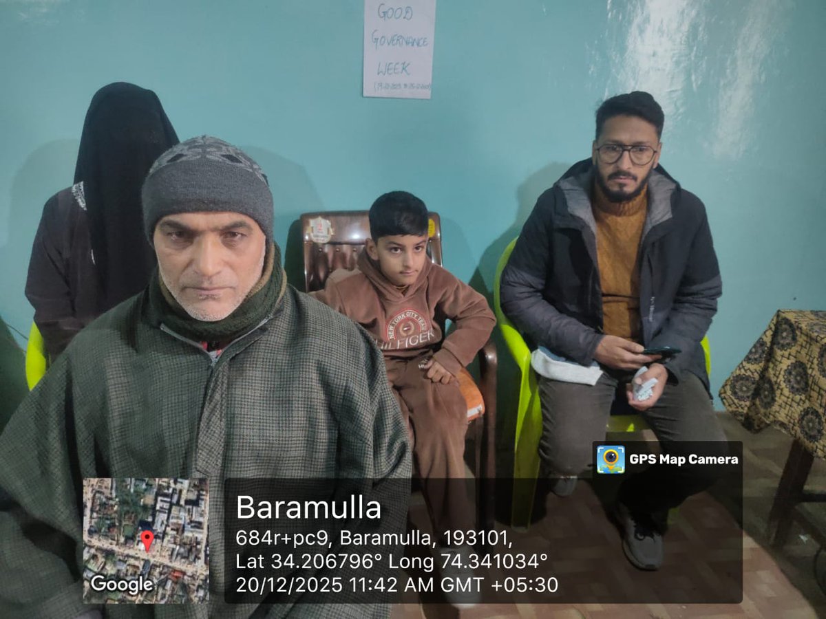OfficeTso's tweet photo. The Department of FCS&amp;CA is conducting a special awareness drive to inform and teach consumers how to use the 'Mera eKYC' mobile app to complete eKYC from their home . 
Location:  MCL Baramulla 
@FCSCA_Bla 
#SushasanSaptah2025
#PrashasanGaonKiOre https://t.co/nkZRDtuWZb