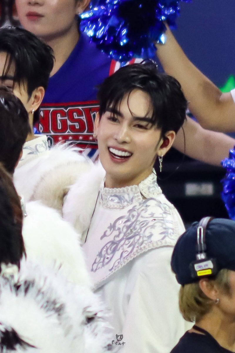 DOMIIA PerthSanta トレカ The prettiest 🤍✨ PERTHSANTA DOMIIA WEWILLWIN