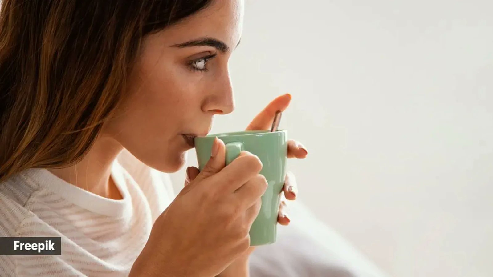 لن تتوقعيها.. عادة إنجليزية بسيطة تحمي النساء من هشاشة العظام مع تقدم السن 