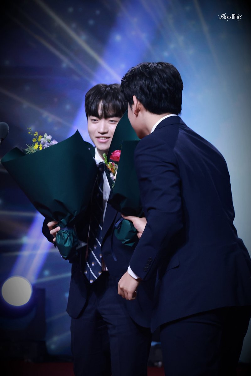 bloodline_T1's tweet image. 251219 LCK 어워즈

HQ📷

#Gumayusi #구마유시 #이민형
#Keria #케리아 #류민석

@gumayusi_min @T1keria