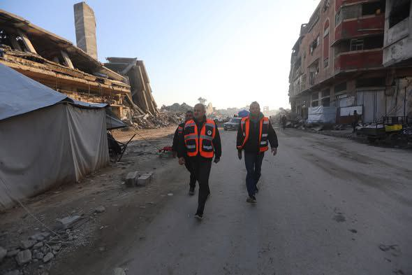 palinfoen's tweet photo. The Gaza Municipality is carrying out leveling works on Salah al-Din Street, which was destroyed by the occupation in the al-Zaytun neighborhood southeast of the city.
#GazaGenocide
#Aqsaunderattack
#europe #Gaza #Palestine
#Israeliwarcrimes #غزة https://t.co/67EWvXizHK