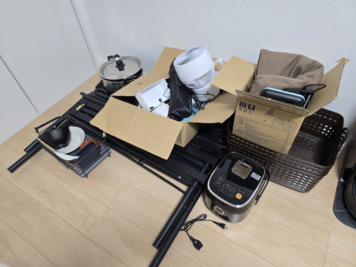 いらないものがまとまった。 また断捨離します！