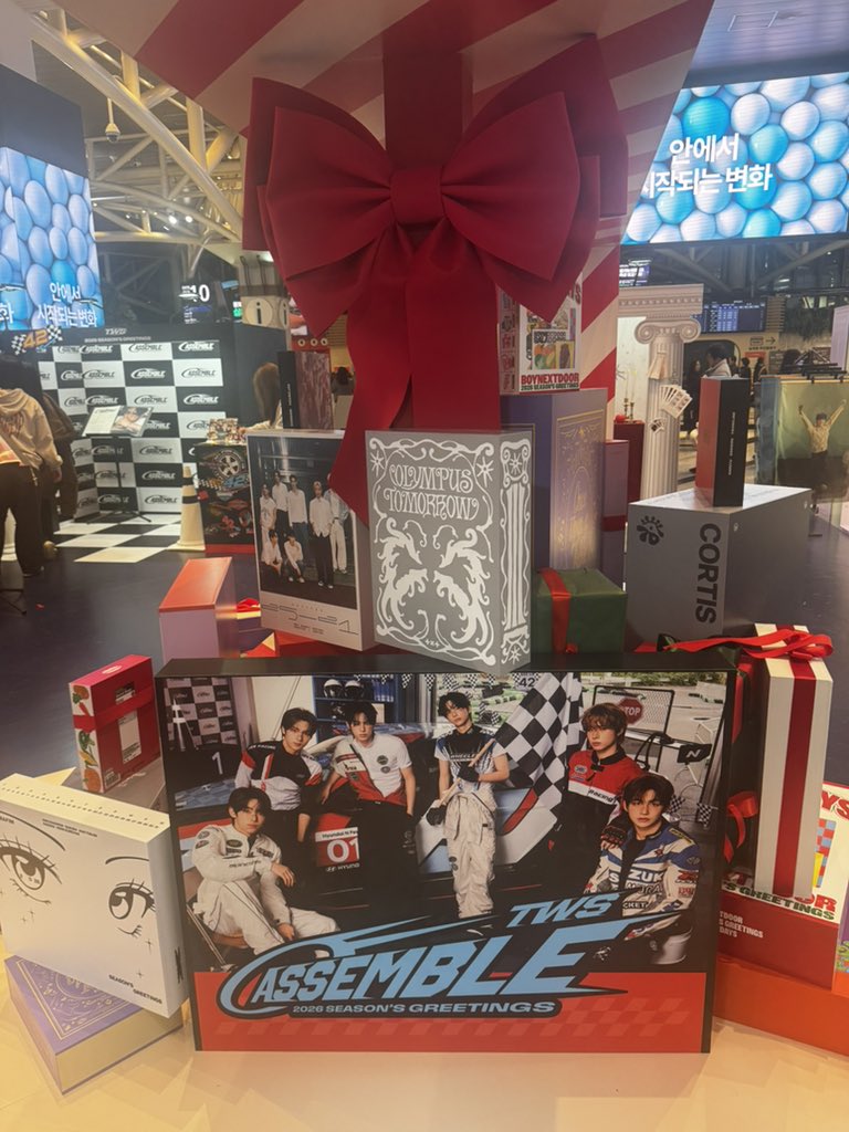 KaigoKuni's tweet photo. #HOLIDAY_HOUSE #HYBE_2026시즌그리팅 #사��드웨이브 https://t.co/yq8EG1TlXw