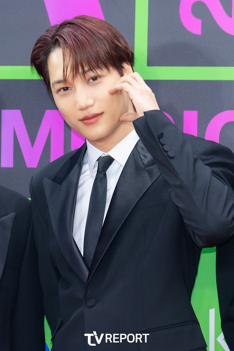 zkdlindaily's tweet photo. prince #MMA2025 https://t.co/trX5Dc1OtL