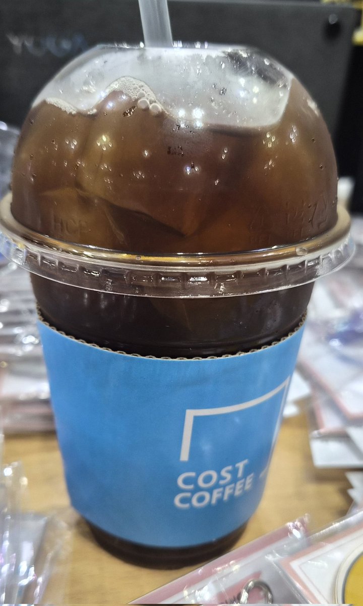 오늘 나눔해주시고 음료들 챙겨주신 모든 분들 감사합니다!
그리고 방문해주신 분 굿즈 구매해주신 분 모두 감사합니다!
내일도 잘부탁드립니다!