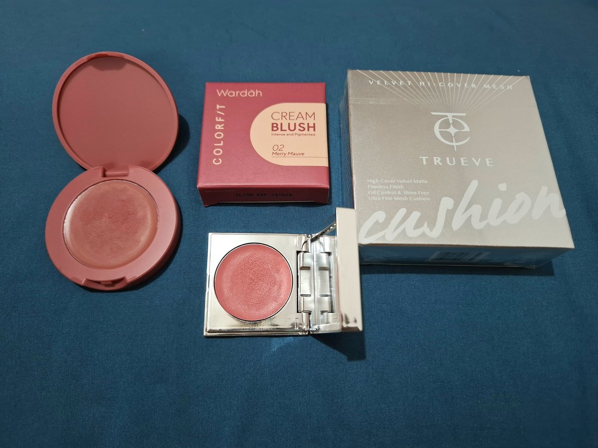 urquietspace's tweet photo. 🌸 Wts Preloved Make up &amp; New
• Wardah Blush On 02 Merry Mauve masih 90% lebih (37k)
• Trueve Blush On 04 Urban Pink 80% (35k)
• Cushion Trueve New masih segel shade MN01 (86k)
CO lewat oren freeongkir 💖 https://t.co/BOn2vqIARl