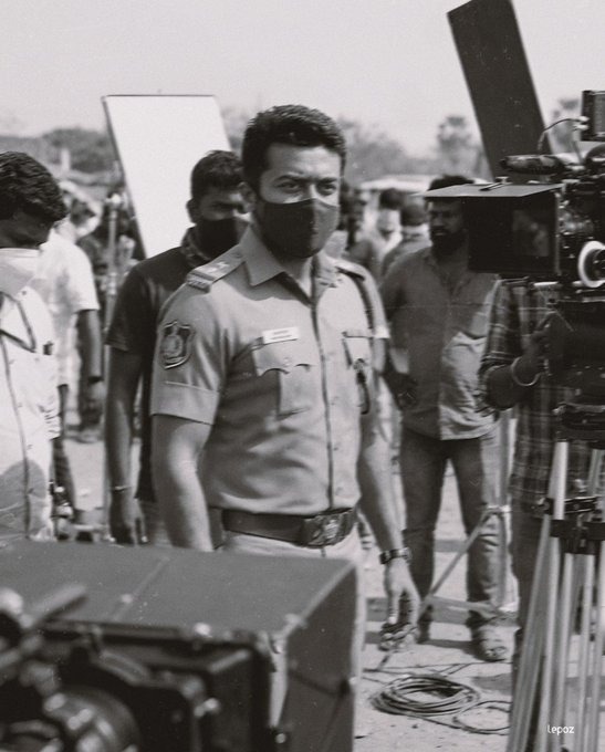 CinemaTimesOff's tweet photo. The cop look we’ve been waiting for #Suriya47 🦁
#Suriya #Nazriya #Nazlen #JithuMadhavan https://t.co/wlauvOiLmn
