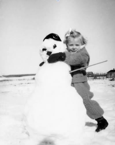 womensart1's tweet image. Joni Mitchell, Canada, aged 5 #WomensArt ⛄️