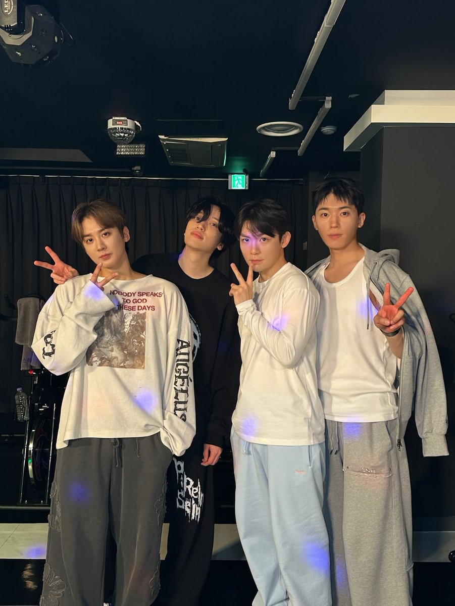 zinci2025's tweet photo. 251220 YT 덕질은 과학이다 #취미명세서
틴탑위고락킹드랍잇탑잇헤이돈스탑잇팝잇...
체력 관리 완 🚴‍♂️👍
https://t.co/lPVFD9tnVD https://t.co/01KsDvmXsm