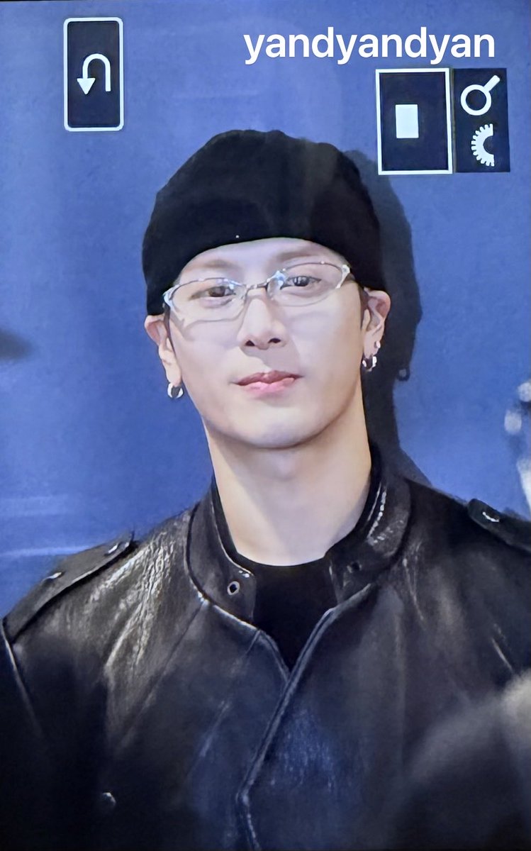 InitialHeart's tweet image. 251220 Team HK
#JacksonWang    
#잭슨    
#王嘉爾 
#王嘉尔