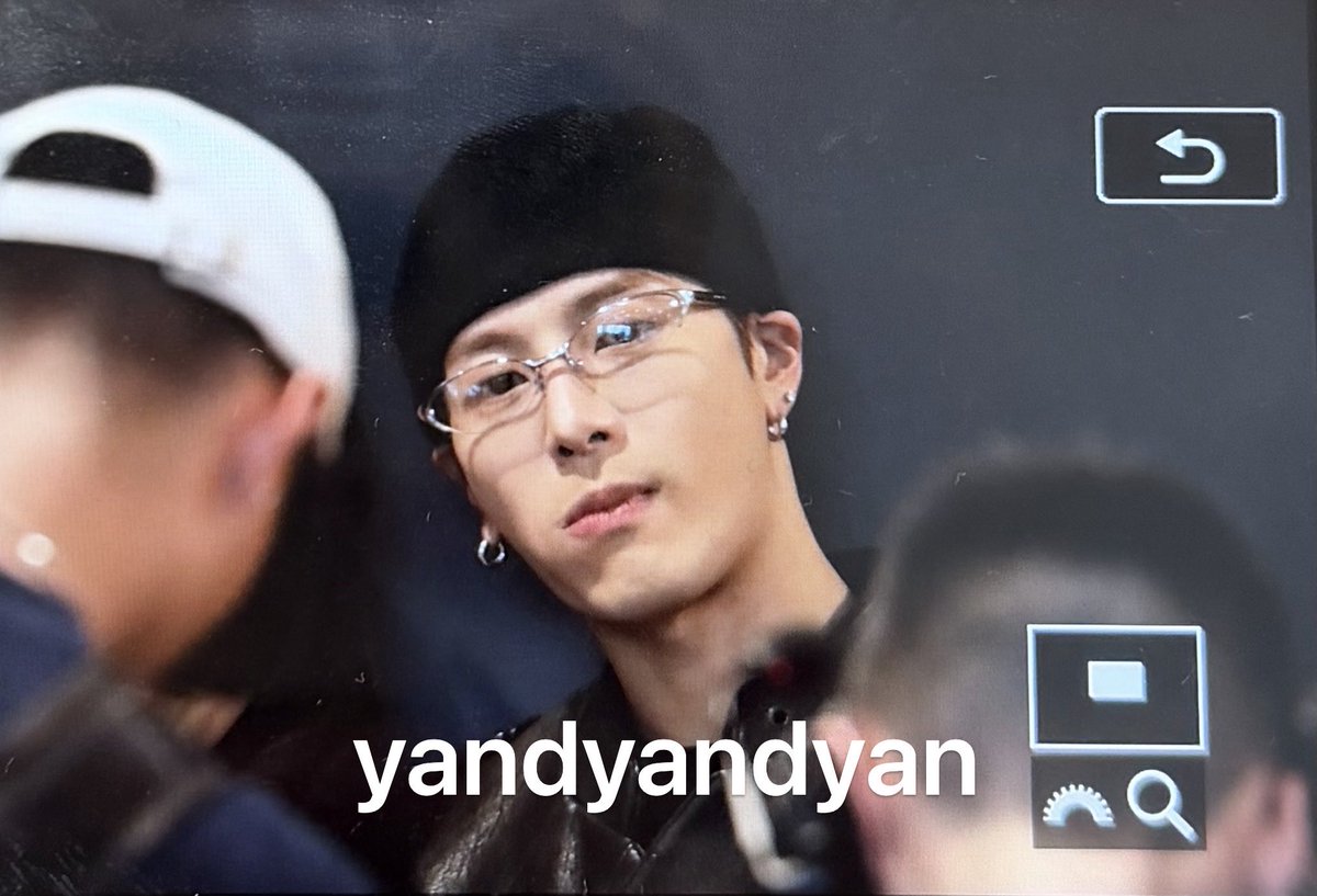 InitialHeart's tweet image. 251220 Team HK
#JacksonWang    
#잭슨    
#王嘉爾 
#王嘉尔