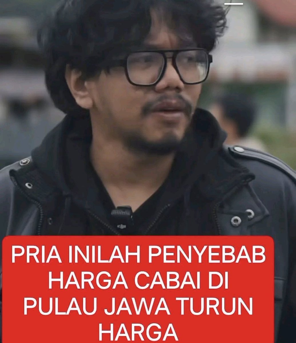 GenksBoss______'s tweet image. Satu Orang Fery Irwandi lebih bermanfaat daripada  seluruh anggota kabinet..